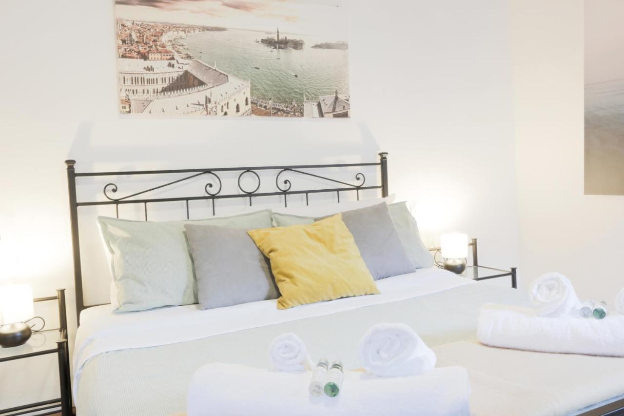 Santa Croce Guest House Venice Exterior photo